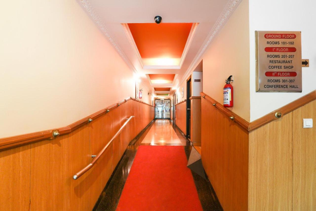 Capital O 72337 Hotel Konkan Tadka Bombay Esterno foto