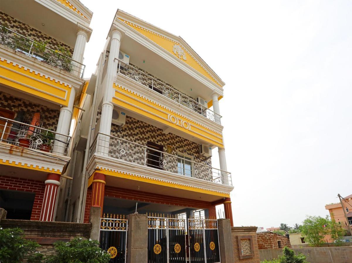 Capital O 72337 Hotel Konkan Tadka Bombay Esterno foto