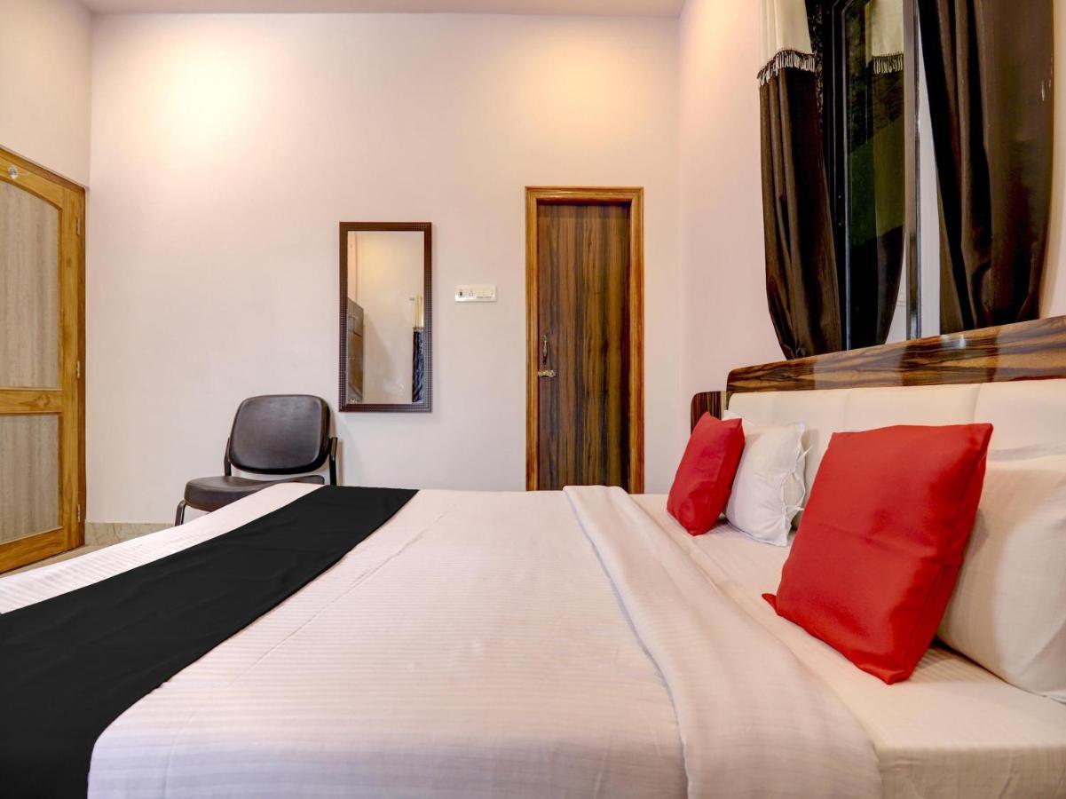 Capital O 72337 Hotel Konkan Tadka Bombay Esterno foto