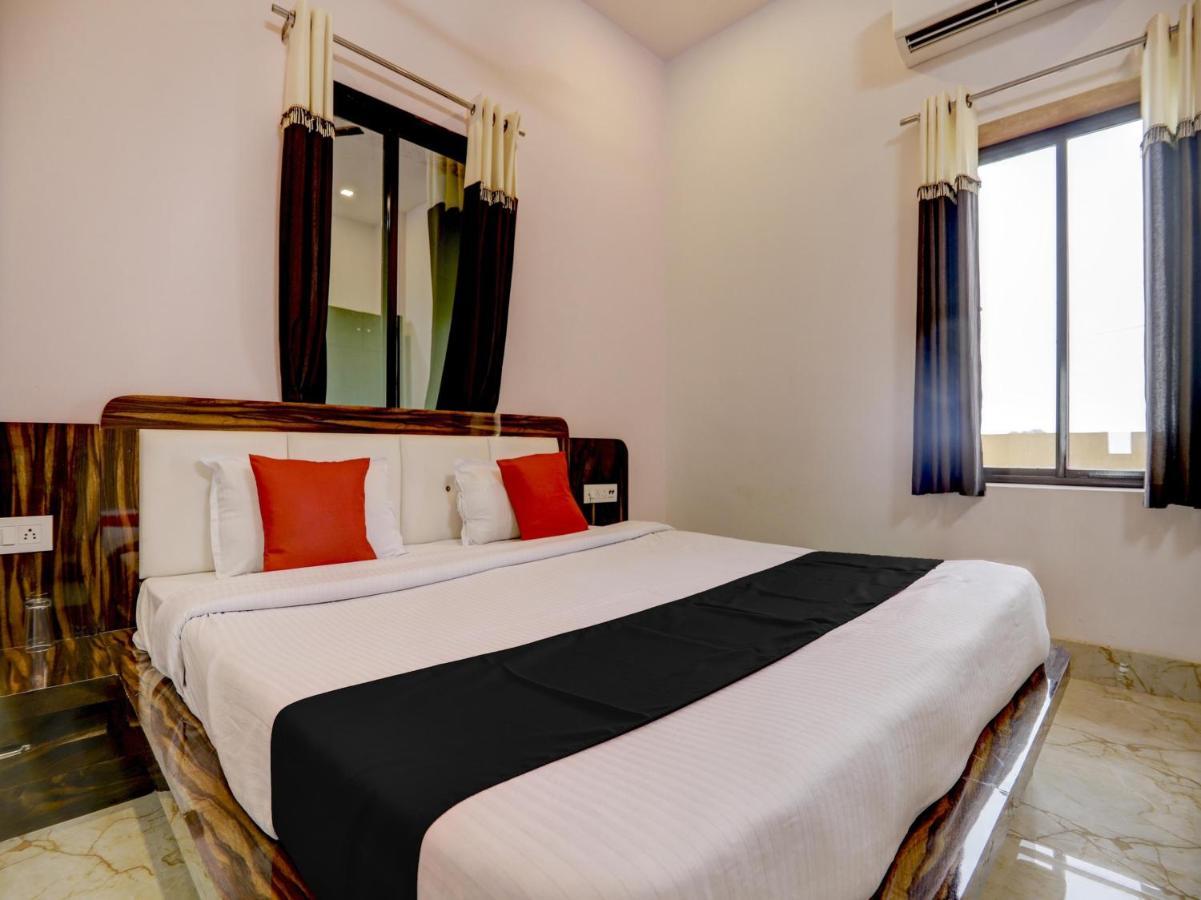 Capital O 72337 Hotel Konkan Tadka Bombay Esterno foto